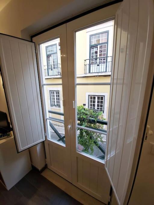 Studios Of The Panteao, 1St Floor Lisbona Esterno foto