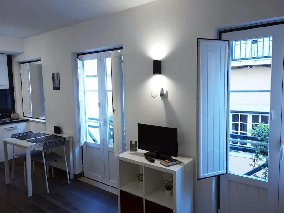 Studios Of The Panteao, 1St Floor Lisbona Esterno foto